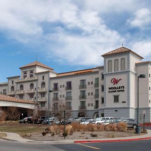 Woolley'S Classic Suites